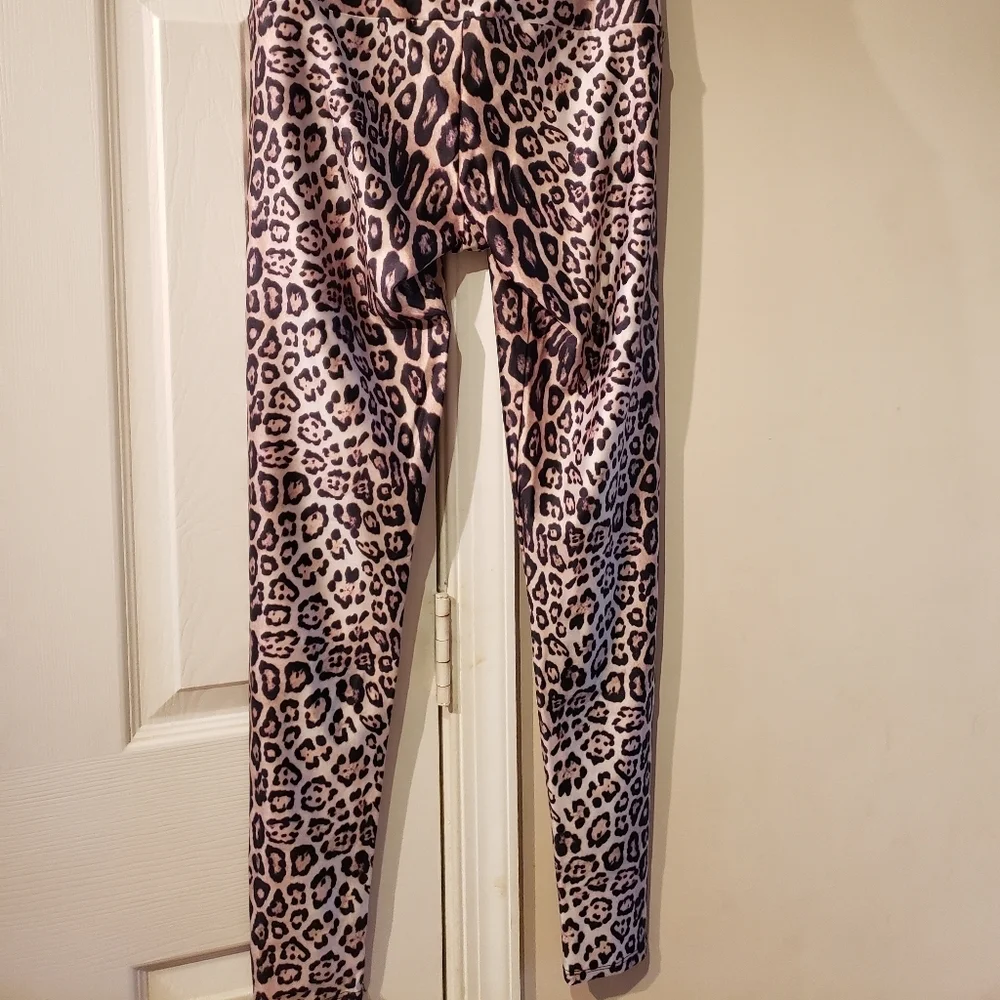 Onzie Mamba PythonHIGH RISE LEGGING - LEOPARD - Picture 10 of 12
